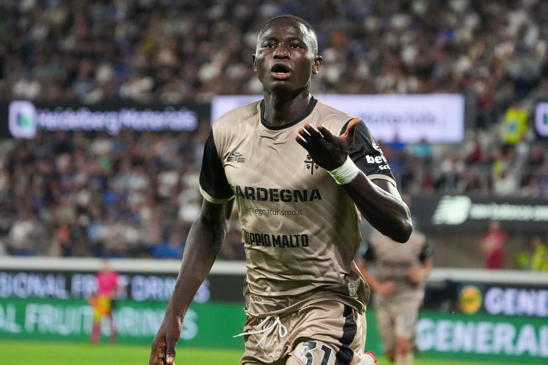 Cagliari, l’Inter non molla Mendy: il gioiello rossoblù resta nel radar nerazzurro