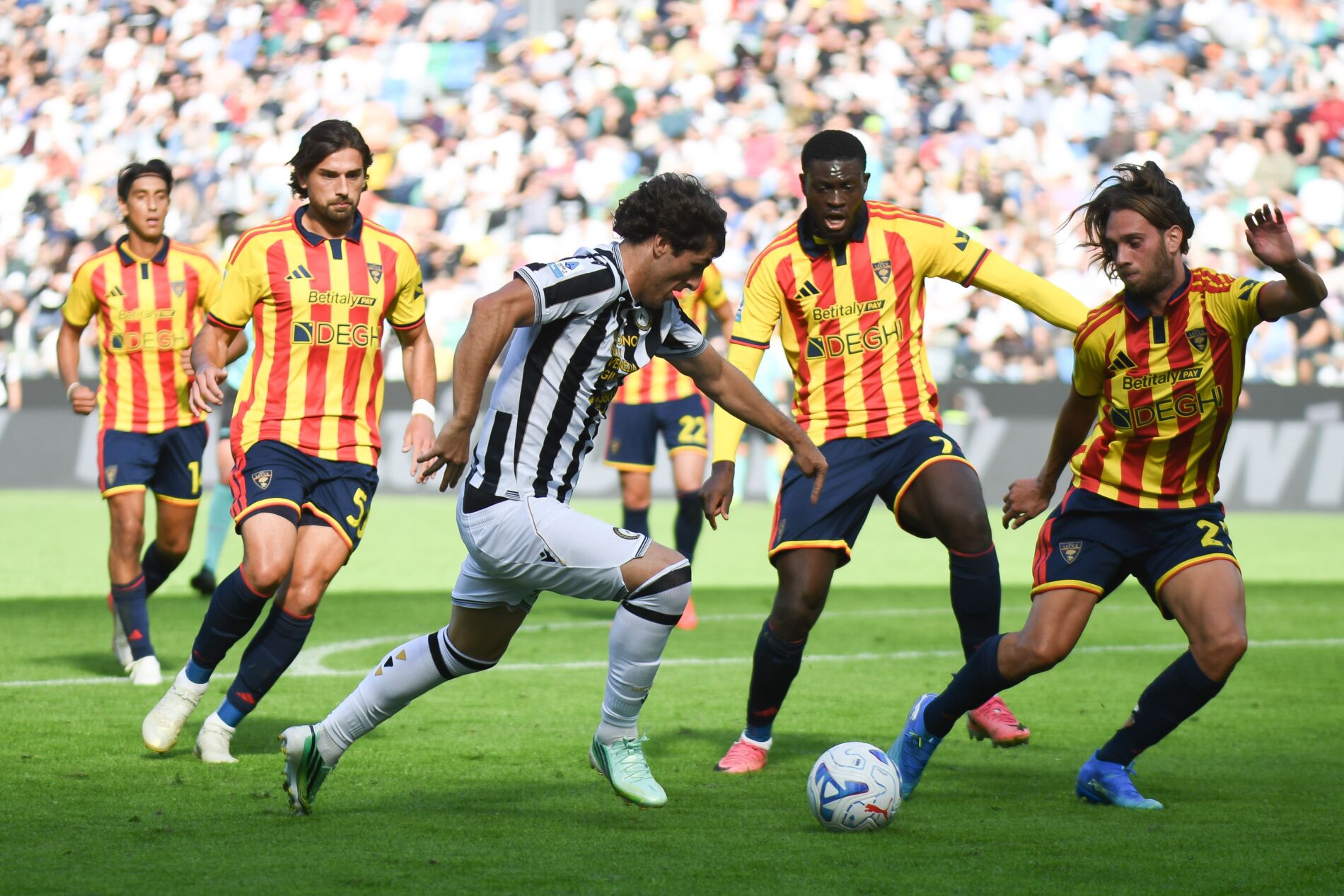 I numeri di Udinese-Lecce 0-3: dominio giallorosso, avversari presi a pallate